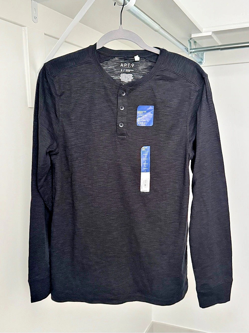 APT.9 Premier Flex Henley Men'Small Long Sleeve Henley Black Size Small NWT